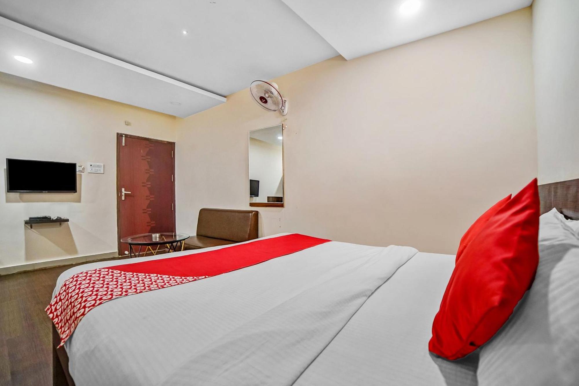Hotel Collection O Suvidha Bilāspur Esterno foto